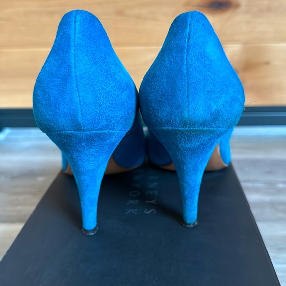 BARNEY’S NEW YORK Co-Op Pumps - Picture 4 of 8